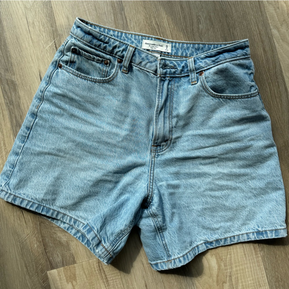Abercrombie & Fitch High Rise loose Jeans